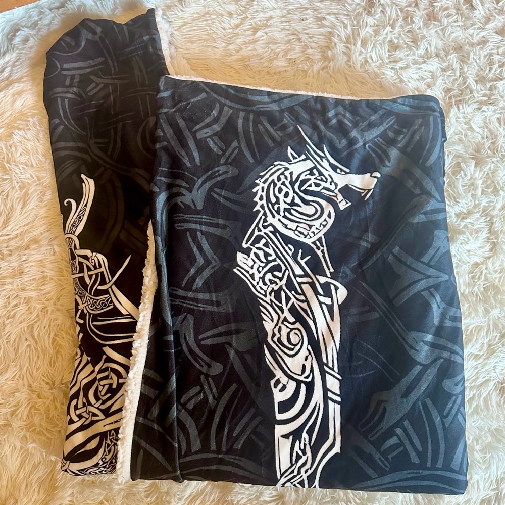 Black Viking Hooded Wolf Blanket Cape